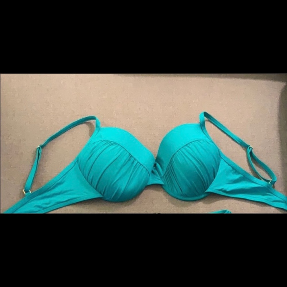La Blanca bikini top